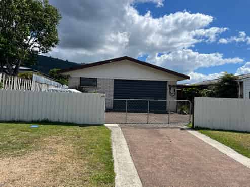 1A Island View Road, Western Heights