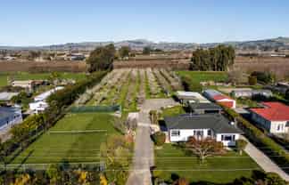 934 Riverslea Road South, Longlands
