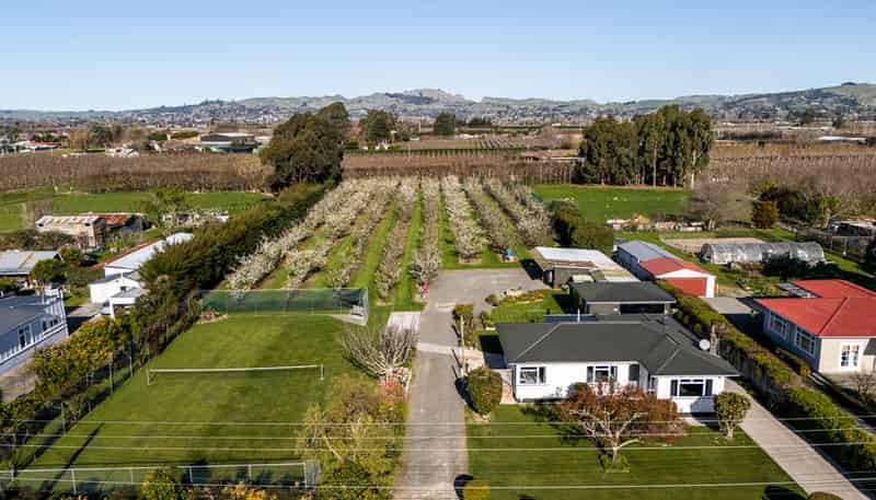 934 Riverslea Road South, Longlands