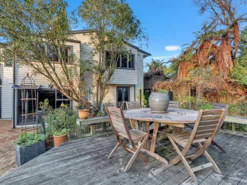 27 Awatea Terrace, Lynmore