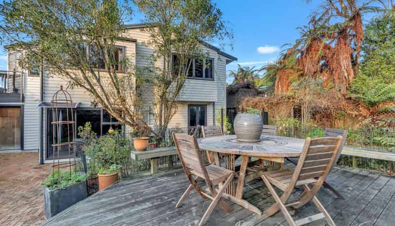 27 Awatea Terrace, Lynmore