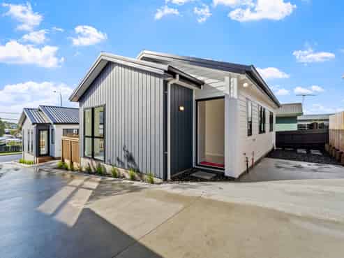 19B Red Beach Road, Red Beach