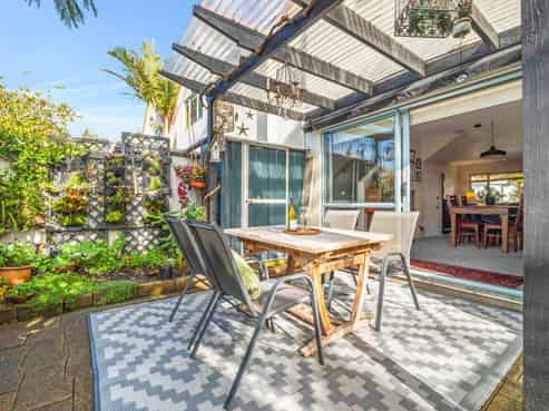 8/101 Brightside Road, Stanmore Bay