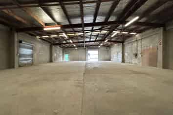 Basic Blank Canvas Warehousing