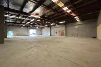 Basic Blank Canvas Warehousing