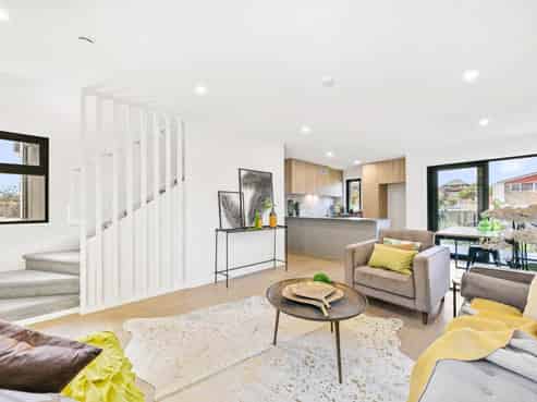 23 & 25 Sullivan Avenue, Mangere Bridge