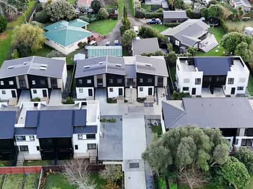 23 & 25 Sullivan Avenue, Mangere Bridge