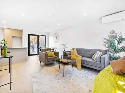23 & 25 Sullivan Avenue, Mangere Bridge