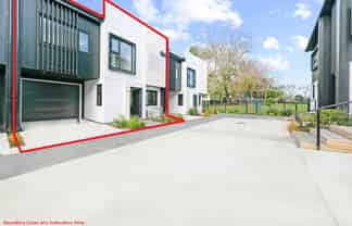 23 & 25 Sullivan Avenue, Mangere Bridge