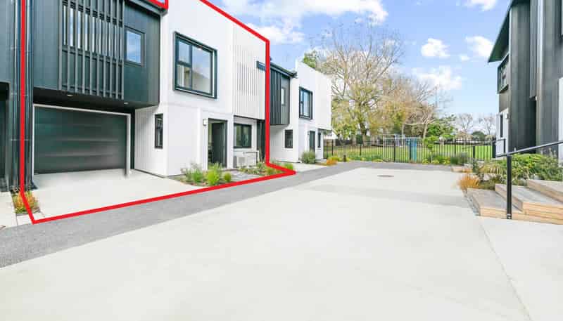 23 & 25 Sullivan Avenue, Mangere Bridge