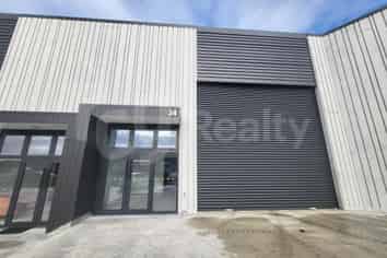 Modern Industrial Workshop Units-Takanini
