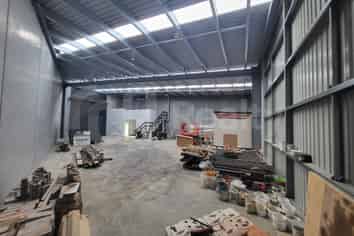 Modern Industrial Workshop Units-Takanini