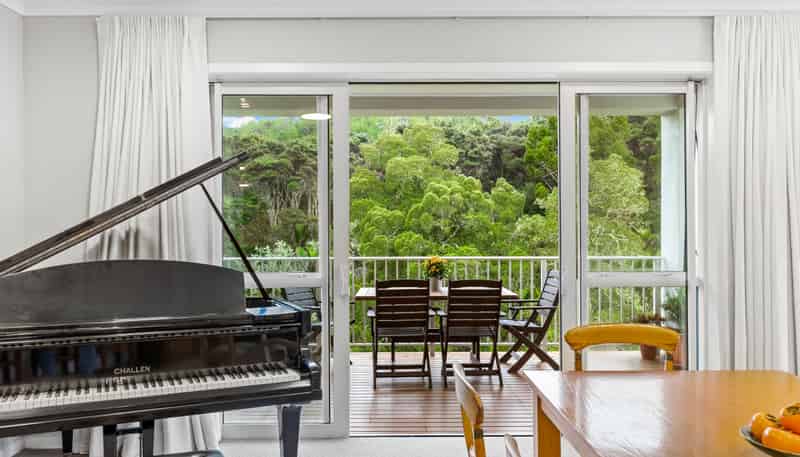 106 Eaves Bush Parade, Orewa