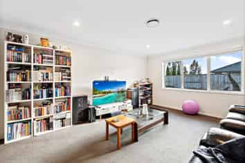 19 Goodwin Crescent, Pyes Pa