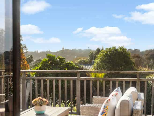 7 Highland Avenue, Titirangi