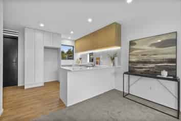 4/244 Innes Road, Saint Albans