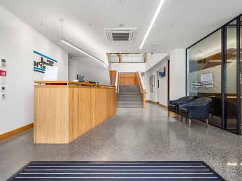 High quality office off Tory Street