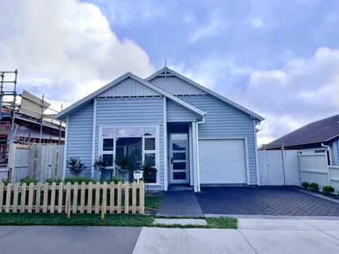 53 Tipu Crescent, Wainui