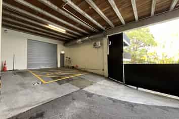 Rare warehouse in the city fringe