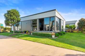  417 -61 Golden Sands Drive, Papamoa Beach