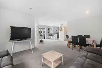 35 Rifleman Rise, Unsworth Heights
