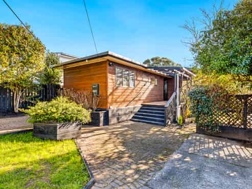 39 Sturges Road, Henderson