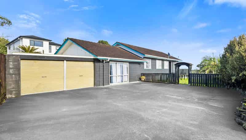 10 Pureora Place, Clendon Park