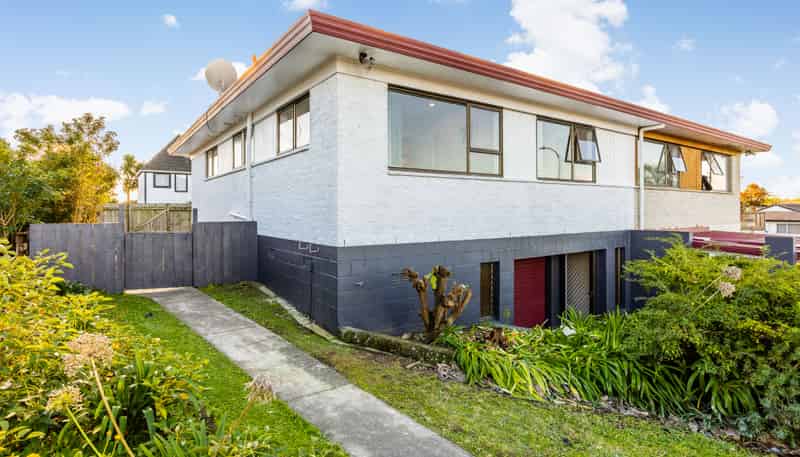 2/9 Malte Brun Place, Papatoetoe