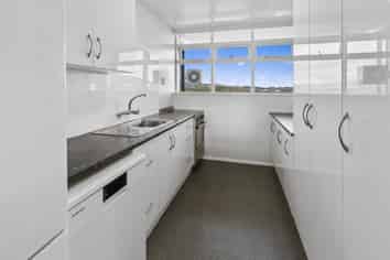 9E/19 Maida Vale Road, Roseneath