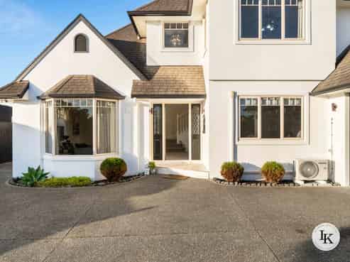 22 Byblos Place, The Gardens