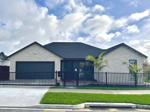 33 Tipu Crescent, Milldale