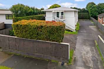 42 Felton Mathew Avenue, Saint Johns