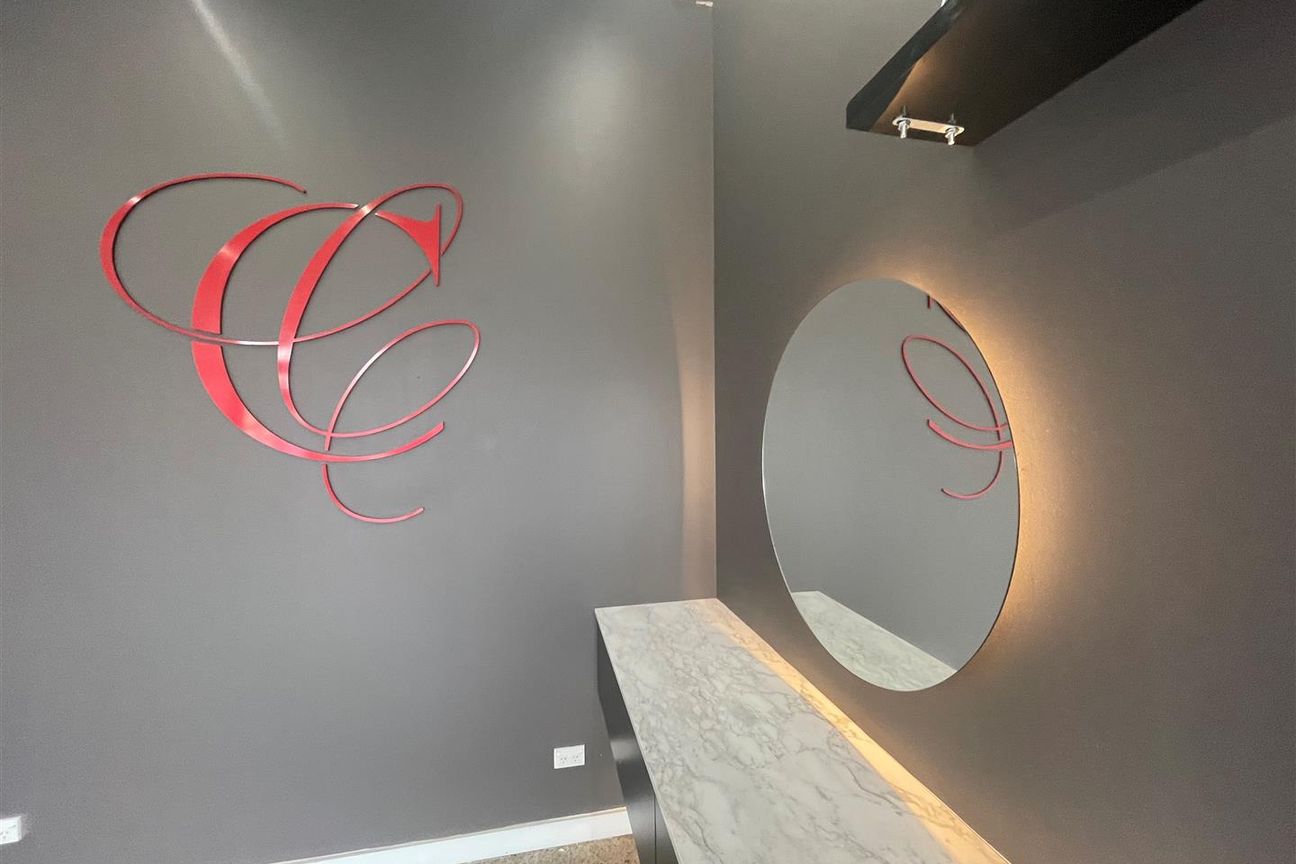 Boutique Central City Opportunity - Vista 4