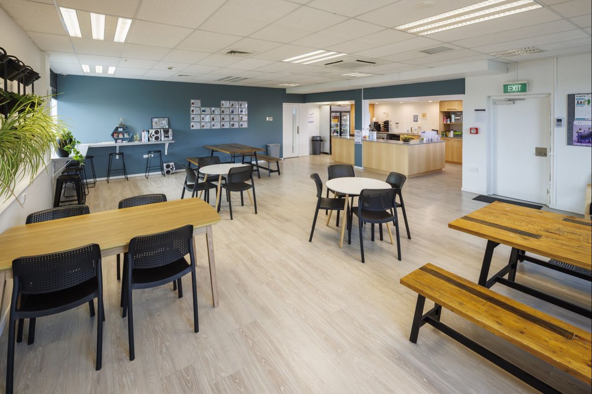 Exceptional office - Addington - Mehr