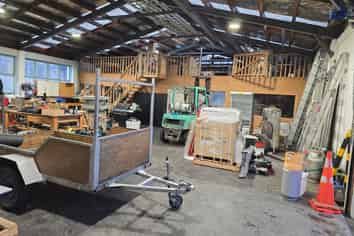 Self Contained Workshop 