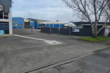 Self Contained Workshop 