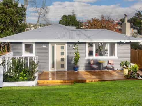 7 Hillview Avenue, New Windsor