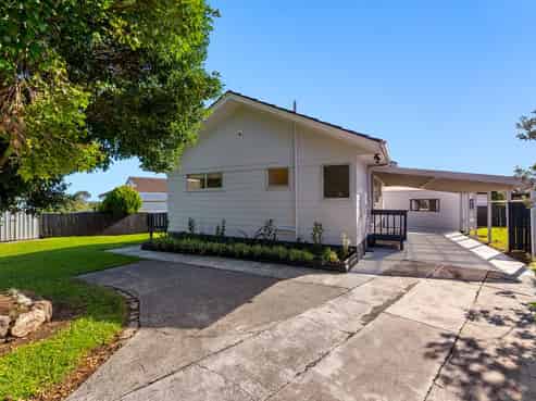 7 Pureora Place, Clendon Park