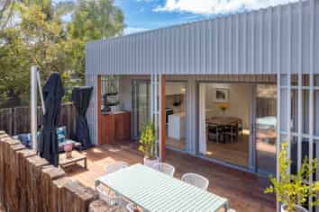 5 Onetangi Road, Onetangi