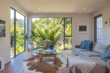 5 Onetangi Road, Onetangi