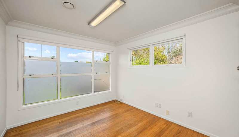 38 Lincoln Road, Henderson