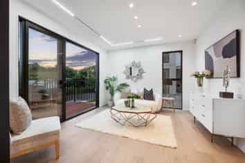 3 & 4/1 Montana Avenue, Murrays Bay