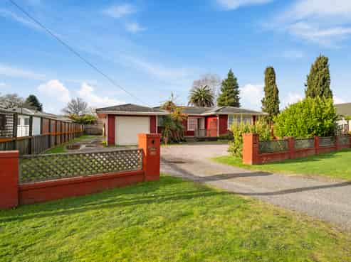 23 Robinson Avenue, Holdens Bay