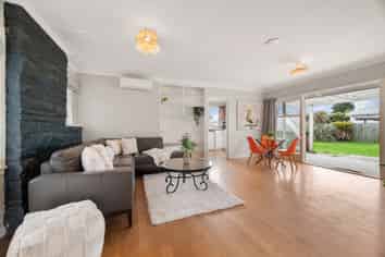 23 Robinson Avenue, Holdens Bay
