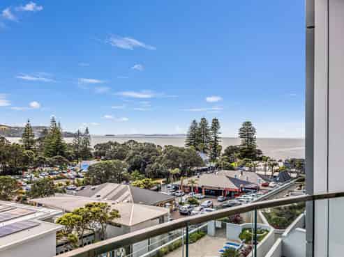 608/11 Tamariki Avenue, Orewa