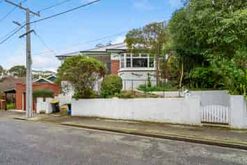 37 Scarba Street, Roslyn