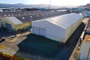 Warehouse with Front and Rear Yards