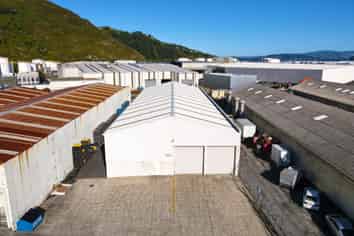 Warehouse with Front and Rear Yards
