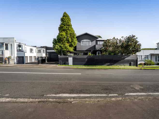 16 Weymouth Street, New Plymouth