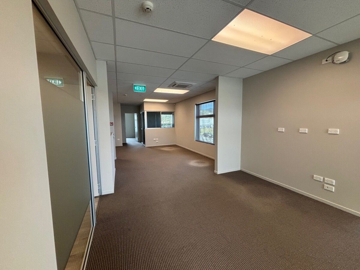 Sunny Level 1 Office Space - Visning 3